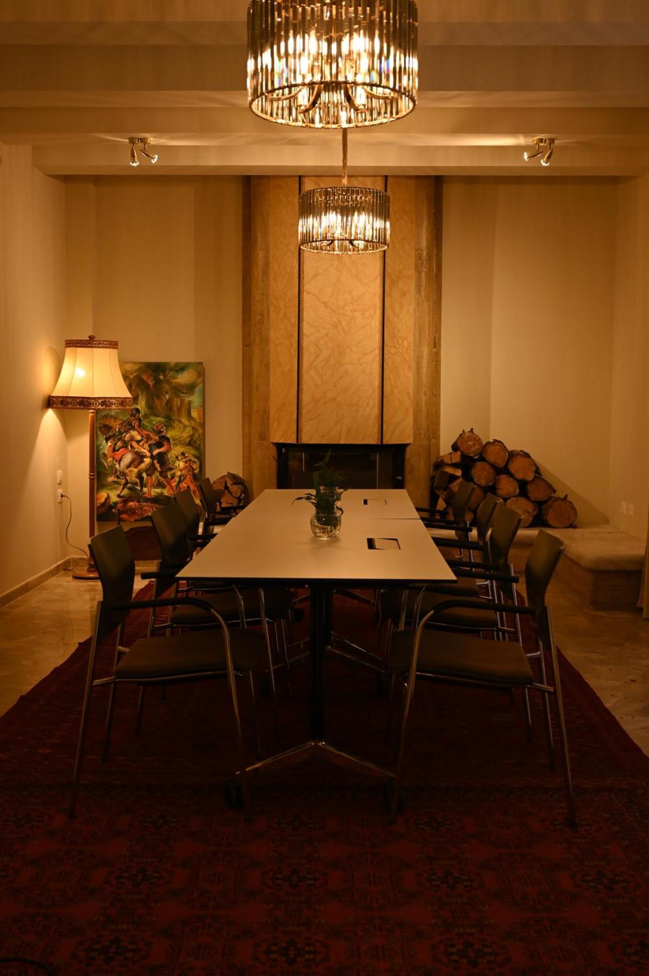 Niche Boutique Hotel Tirana Bagian luar foto